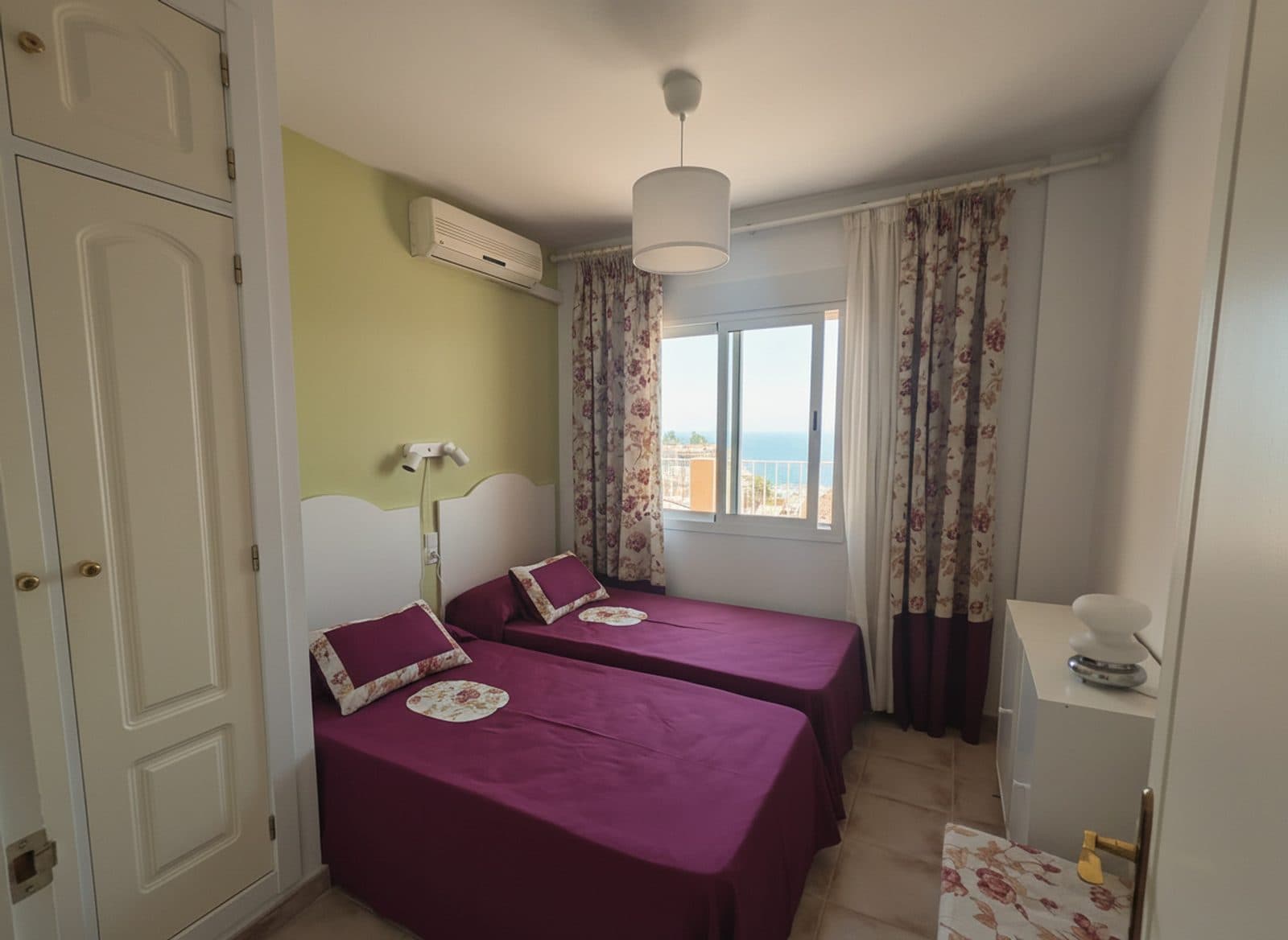 Second bedroom
